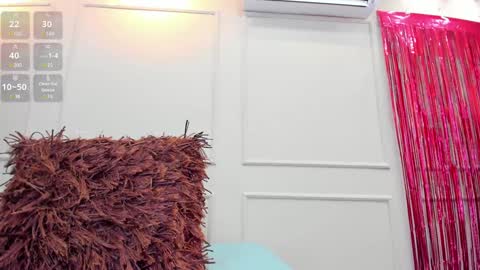 Snapshot of nahomygrey_ chatting on 01-08-25, 10:27 Nahomy online show from 01-08-25, 10:27