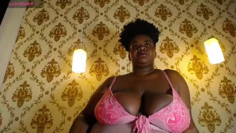 Snapshot of nahybig_boobs chatting on 05-11-26, 12:22 Karatbby online show from 05-11-26, 12:22