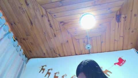 Naia x online show from 12-19-25, 10:06