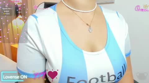 Snapshot of naiara30_ chatting on 05-14-26, 08:15 N A I A R A online show from 05-14-26, 08:15