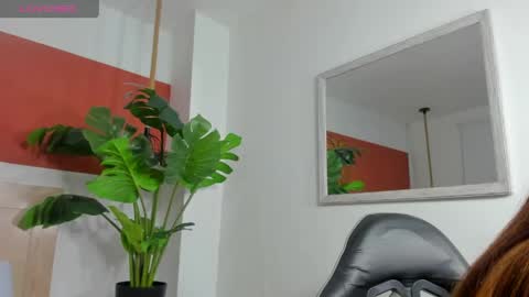 Snapshot of naiara30_ chatting on 05-27-26, 07:22 N A I A R A online show from 05-27-26, 07:22