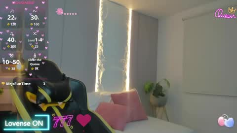 Snapshot of naiara30_ chatting on 05-29-26, 08:12 N A I A R A online show from 05-29-26, 08:12