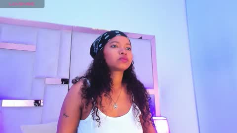 Naila online show from 04-18-26, 03:16