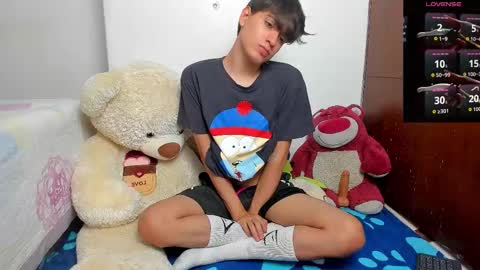 Snapshot of naim_theking chatting on 02-28-26, 02:12 N A I M T H E K I N G online show from 02-28-26, 02:12