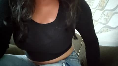 Snapshot of naina00123 chatting on 07-26-26, 04:03 Naina online show from 07-26-26, 04:03