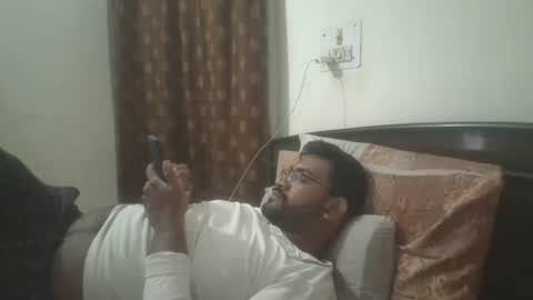 Snapshot of nairanandu28 chatting on 04-25-26, 11:24 NAIRANANDU28 online show from 04-25-26, 11:24