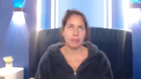 nairobi8 online show from 09-10-25, 02:50