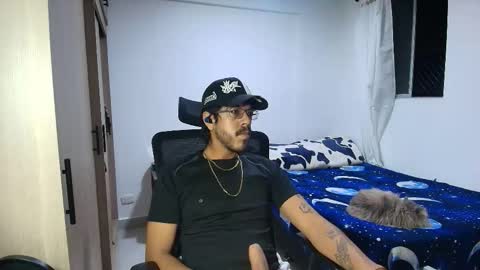 Snapshot of naitsihrc chatting on 12-04-25, 09:29 Nait online show from 12-04-25, 09:29