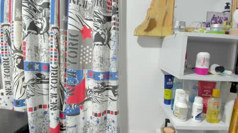 Natalia Flores online show from 04-01-26, 10:51