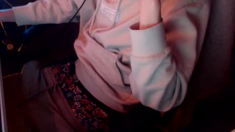 Snapshot of naj8 chatting on 10-13-25, 06:57 Drew online show from 10-13-25, 06:57