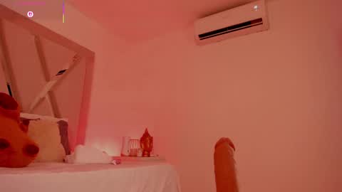 INSTAGRAM  m2221     online show from 04-07-26, 10:37