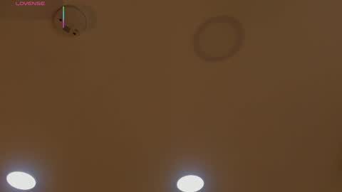 INSTAGRAM  m2221     online show from 04-17-26, 10:07