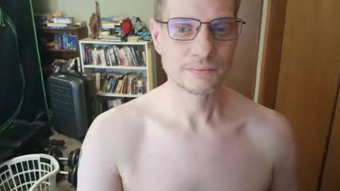 NakedClown online show from 04-28-26, 07:52