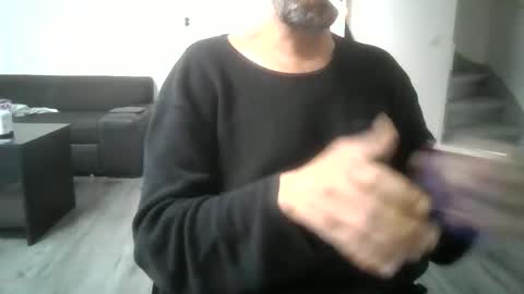 Snapshot of nakedxxxman chatting on 01-19-25, 11:01 nakedxxxman online show from 01-19-25, 11:01