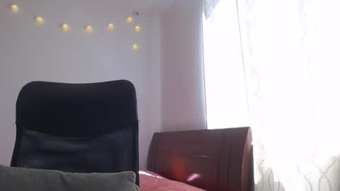 Snapshot of nala_foster chatting on 12-15-25, 04:44 Nala online show from 12-15-25, 04:44