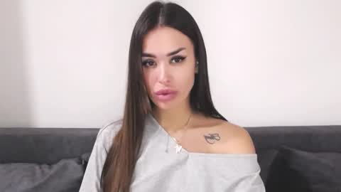 Lady online show from 12-18-25, 05:08