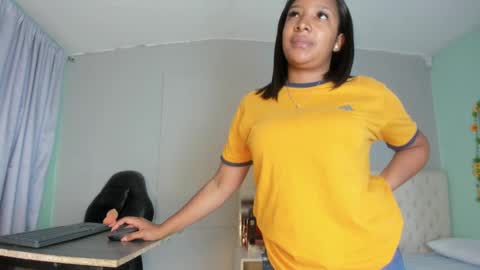 nami_sam online show from 03-11-25, 12:39