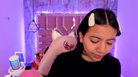 nami_usagi online show from 12-21-24, 11:55