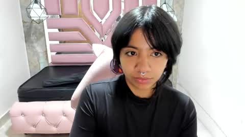 nami_usagi online show from 01-21-25, 11:03