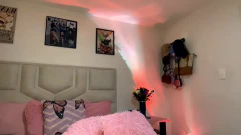 Snapshot of namithompson chatting on 09-24-25, 11:41 NamiThompson online show from 09-24-25, 11:41