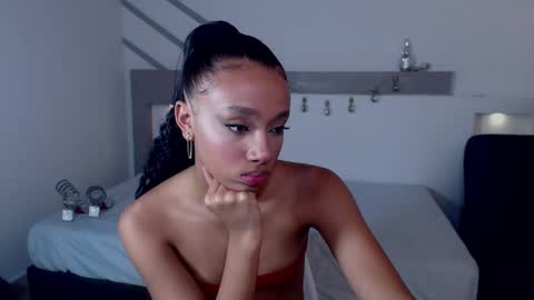 Namoi Smith online show from 12-29-24, 06:35