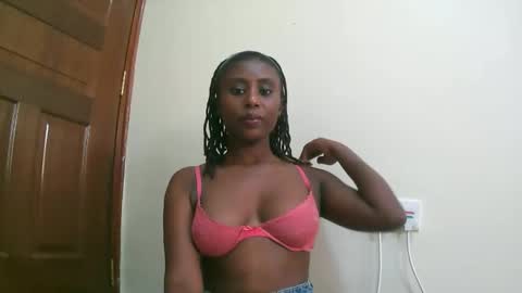 Snapshot of nana2095 chatting on 10-19-25, 11:22 nana2095 online show from 10-19-25, 11:22