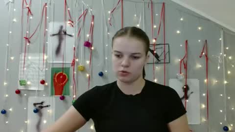 Nana online show from 11-28-25, 09:12