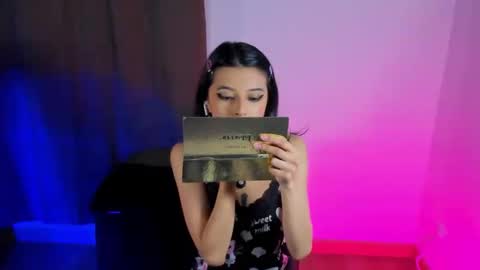 Nana  Natalia online show from 11-19-25, 01:16