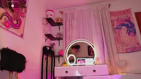 Snapshot of nanaleon chatting on 01-06-26, 02:37 online show from 01-06-26, 02:37