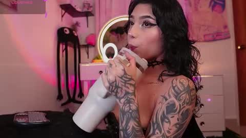 Snapshot of nanaleon chatting on 01-09-26, 02:14 online show from 01-09-26, 02:14