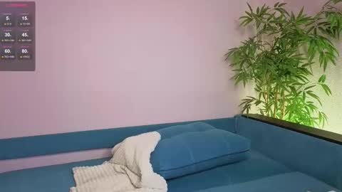 Maeve online show from 10-28-25, 02:04