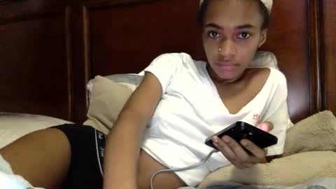 nanaonn online show from 11-25-25, 04:51