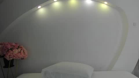 Snapshot of nanaosaky chatting on 02-08-25, 12:28 NanaOsaky online show from 02-08-25, 12:28