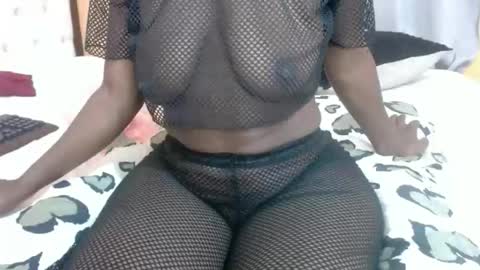 Snapshot of nancy253 chatting on 12-15-25, 05:01 nancy253 online show from 12-15-25, 05:01