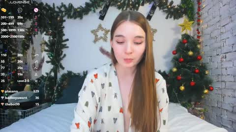 Snapshot of nancycaseys chatting on 01-17-25, 11:17 Luna online show from 01-17-25, 11:17