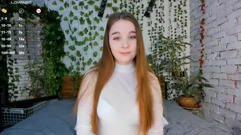 Snapshot of nancycaseys chatting on 02-17-25, 12:16 Luna online show from 02-17-25, 12:16