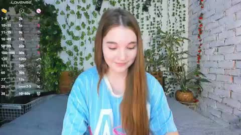 Snapshot of nancycaseys chatting on 02-19-25, 09:28 Luna online show from 02-19-25, 09:28