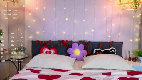 Luna online show from 02-28-26, 05:08