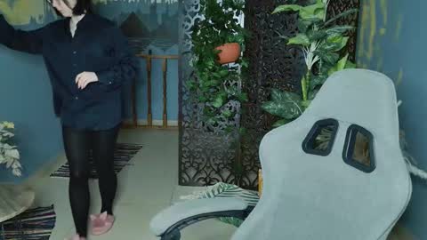 nancymartinez online show from 12-15-25, 05:01