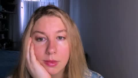 Nancy online show from 04-05-26, 06:43