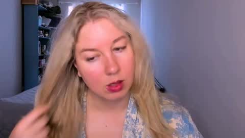 Snapshot of nancysanders chatting on 05-18-26, 06:30 Nancy online show from 05-18-26, 06:30