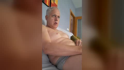 Snapshot of nando7360 chatting on 07-19-26, 06:50 nando7360 online show from 07-19-26, 06:50