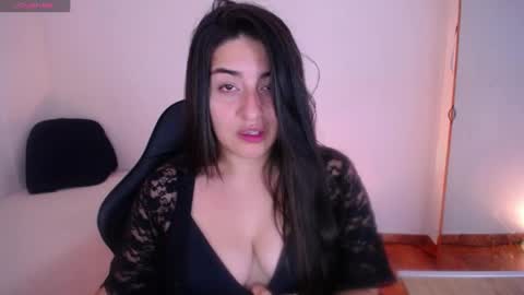 Snapshot of nani_gutierrez chatting on 05-30-26, 09:01 Nani online show from 05-30-26, 09:01