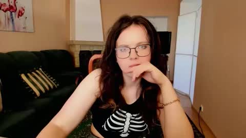 Snapshot of naomi_di chatting on 06-09-26, 06:25 naomi_di online show from 06-09-26, 06:25