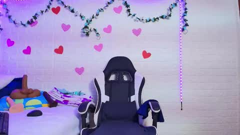 Naomi online show from 09-11-25, 11:21