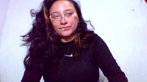 Snapshot of naomi_moon3 chatting on 12-24-24, 03:27 Naomi online show from 12-24-24, 03:27