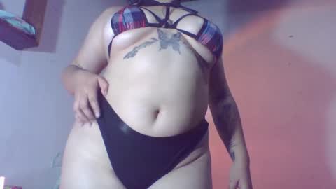 Snapshot of naomi_moon3 chatting on 01-17-25, 09:28 Naomi online show from 01-17-25, 09:28