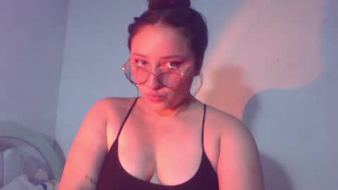 Snapshot of naomi_moon3 chatting on 01-21-25, 12:57 Naomi online show from 01-21-25, 12:57