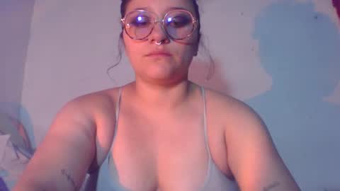 Snapshot of naomi_moon3 chatting on 01-23-25, 10:44 Naomi online show from 01-23-25, 10:44