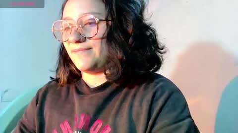 Naomi online show from 02-05-25, 03:45